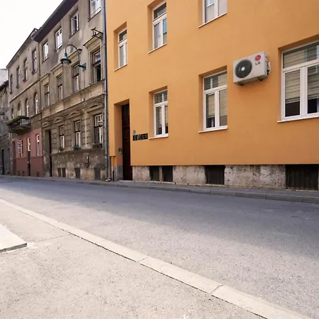 Central Inn Apartments Sarajevo 公寓